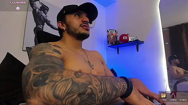 LiamReigns_'s Live XXX Chat