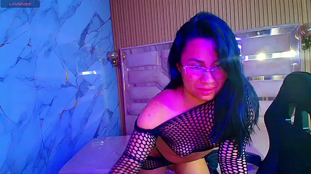 Chatroom XXX en direct de Valentina__r_