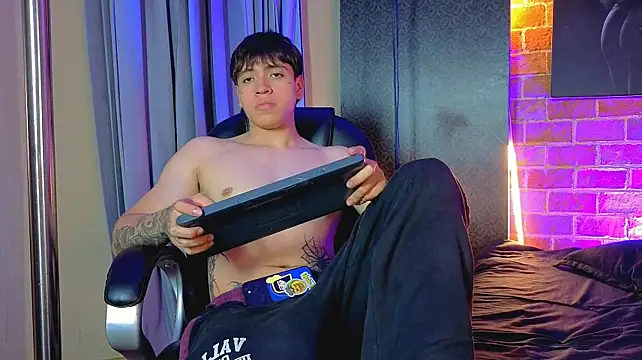 RomanKanne1's Live XXX Chat