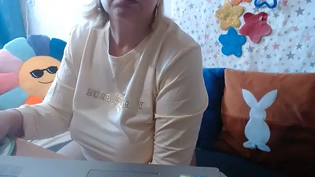 QueenLana 现场XXX聊天