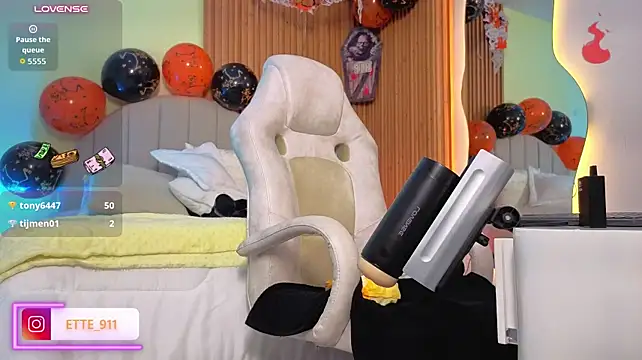 Ette_Star Adlı Modelin Canlı XXX Sohbeti