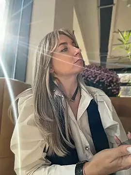 XXX chat uživo modela Crazy-Rosa