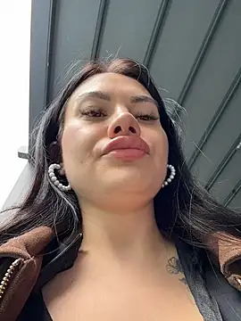 Wet__Bunny Adlı Modelin Canlı XXX Sohbeti