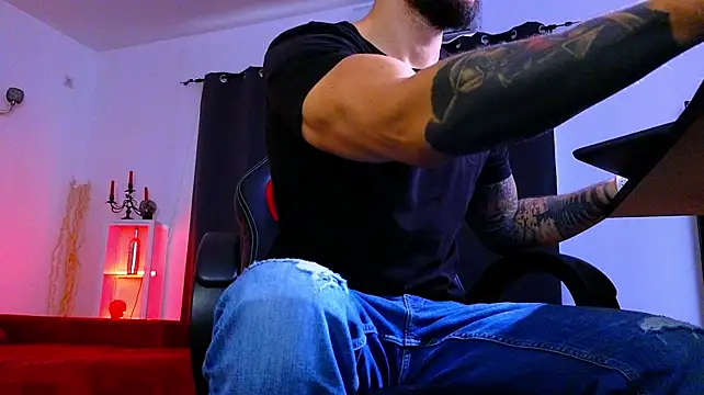 MightyAaron66n Live XXX chat