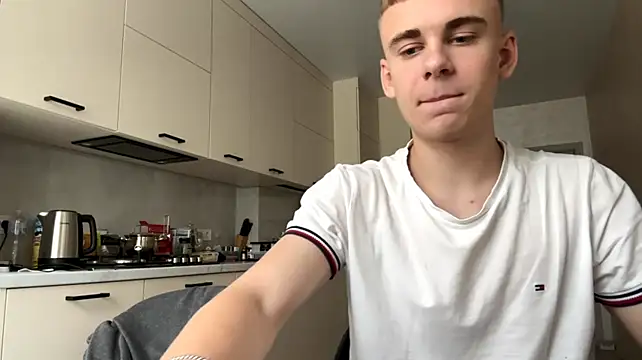 SoloFury Live XXX Chat