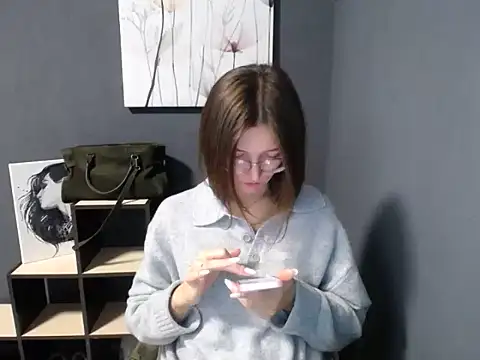 shining_pearl_n Live XXX chat