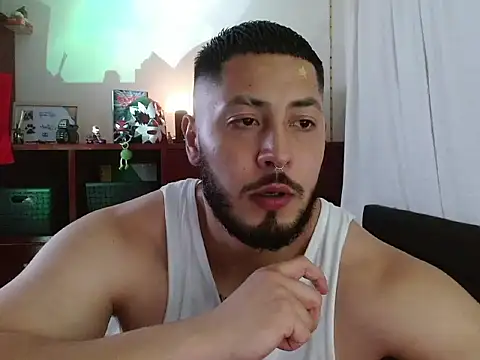 Spilios_low Live XXX-Chat
