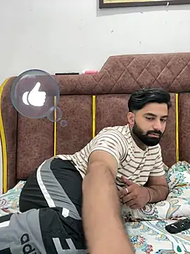 Royalboy_03 Adlı Modelin Canlı XXX Sohbeti