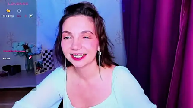 KindHazelHere_ Chat XXX in diretta