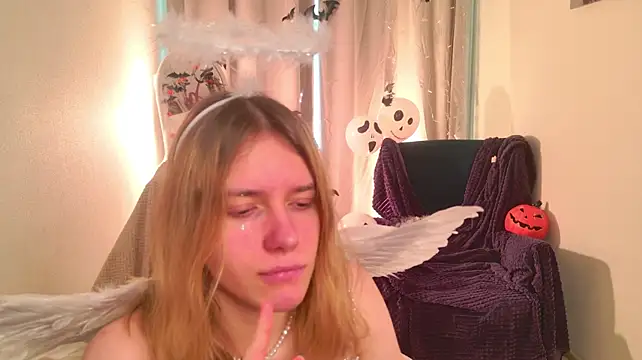 MilanaRayy élő XXX-chatje