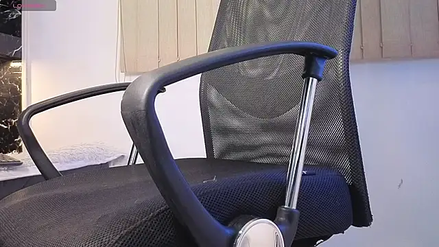 دردشة MR_EITHAN الجنسية المباشرة