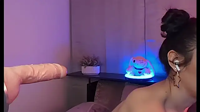 ElyeRoss' Webcam Show