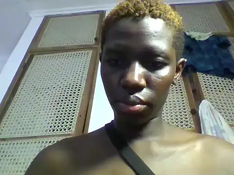 Goldy_petite Chat XXX in diretta