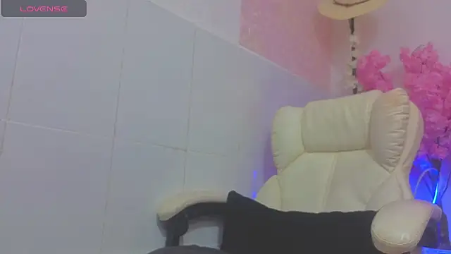 kilyetvera's Live XXX Chat