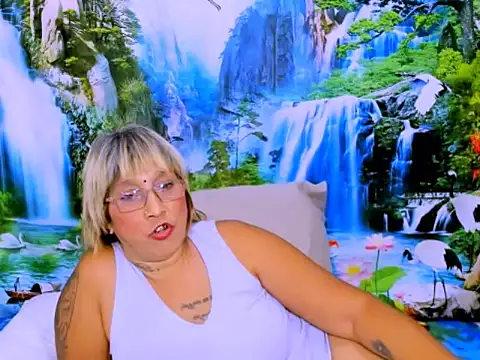 Chatroom XXX en direct de indianroxy