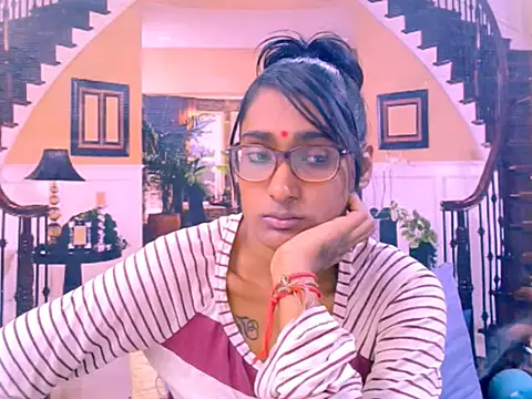 IndianRebel4u2Luv Adlı Modelin Canlı XXX Sohbeti