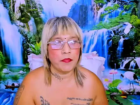indianroxy XXX чат на живо
