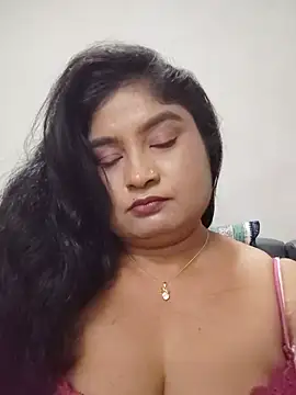 hornyriyanka's Live XXX Chat