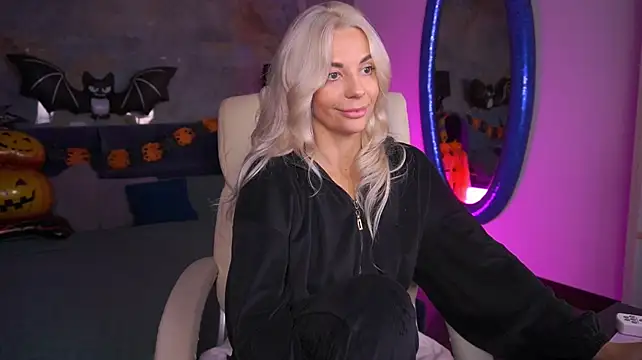 XXX chat uživo modela BellaRayyy