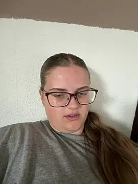 CurvyPaar2 Chat XXX in diretta