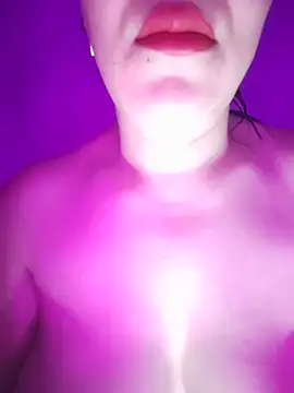 Doodqueen Adlı Modelin Canlı XXX Sohbeti