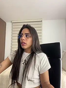 Chat +18 de alessia-ferrer1 ao vivo