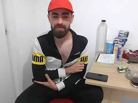 fodor34 Live XXX Chat