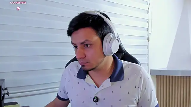 Chat +18 de Rick_Adams ao vivo