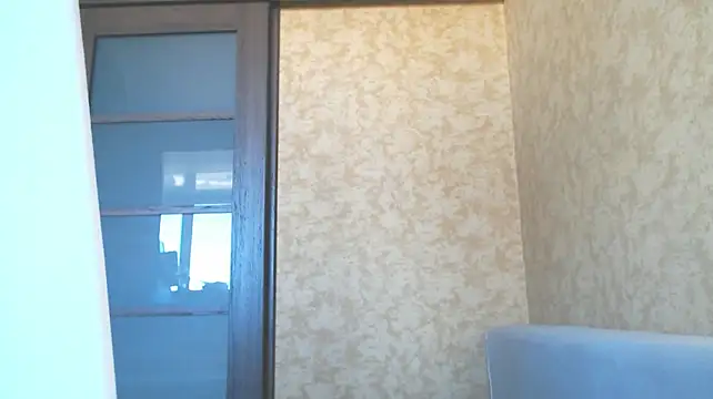 NicoleEunice87 Adlı Modelin Canlı XXX Sohbeti