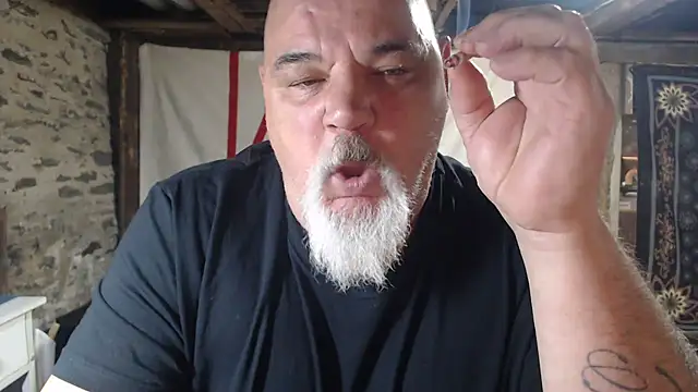 Newfiesausage1972's Live XXX Chat