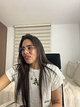 แชท XXX สดของ alessia-ferrer1