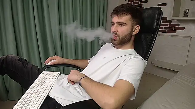 Онлайн чат XXX KyloEast