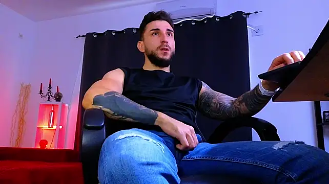 MightyAaron66n Live XXX chat
