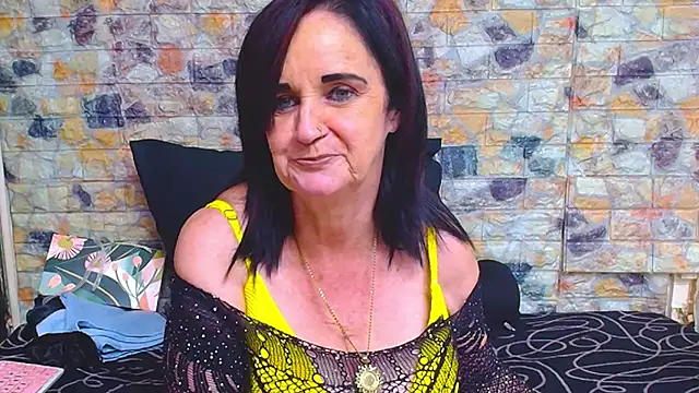 LuciousGrace Adlı Modelin Canlı XXX Sohbeti