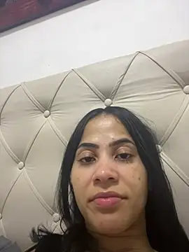 Issis2000's Live XXX Chat