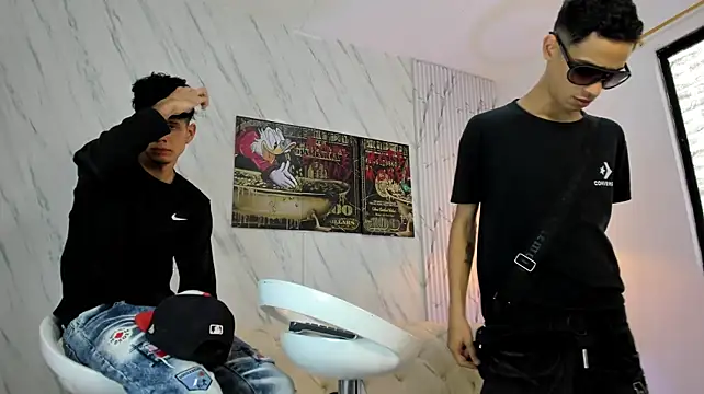 COOL_BOYS2: απευθείας συνομιλία ΧΧΧ