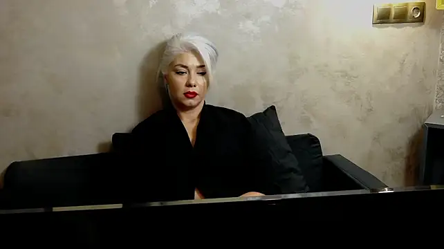 LaraSmiths' Live XXX Chat