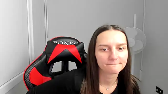 XXX chat uživo modela EveMoonveil