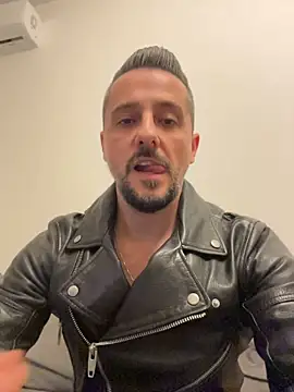 Chat XXX ao vivo de InsaneMattt