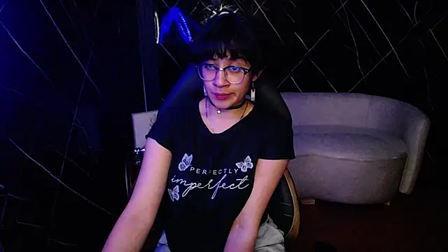 Lili_Gomez_ Adlı Modelin Canlı XXX Sohbeti