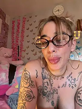 Živý XXX chat CHACHOULAND