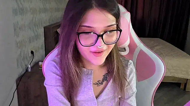 ClarisaValensuela's Live XXX Chat