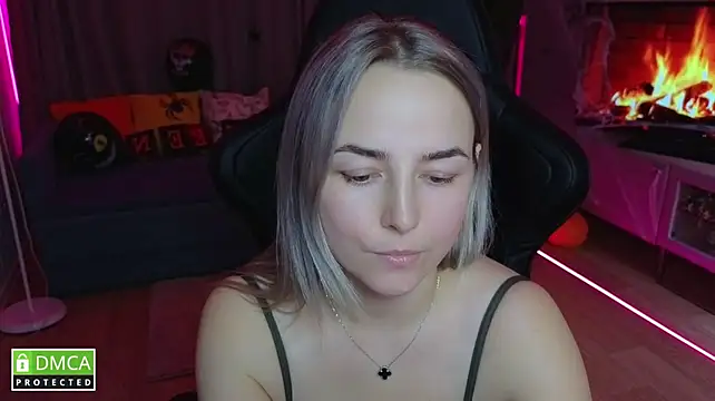 Mira_Mermayd's Live XXX Chat