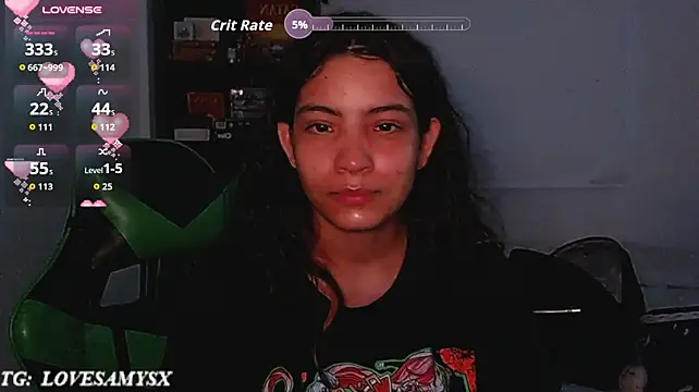XXX chat uživo modela Lovelyamyy