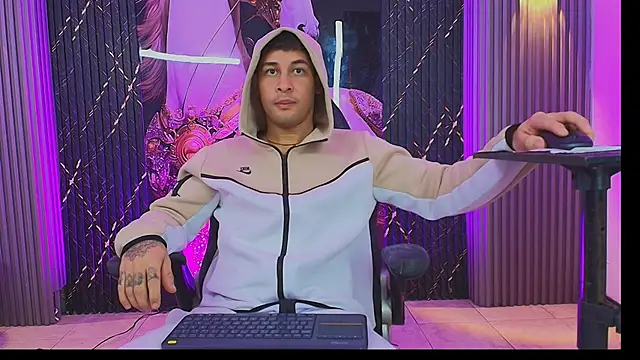 The_Boy_King_'s Live XXX Chat