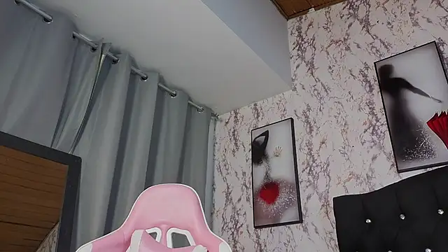 แชท XXX สดของ Larissa_Antonella