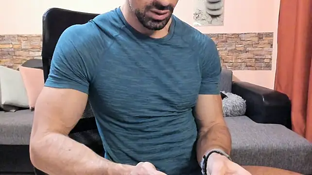 HotHunkTrainer Chat XXX in diretta