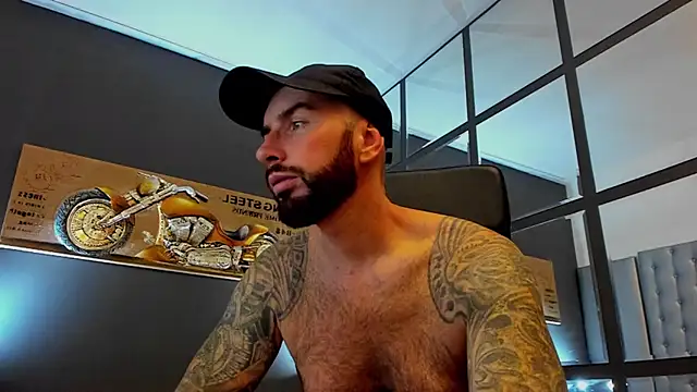 AronGrantn Webbikameraesitys