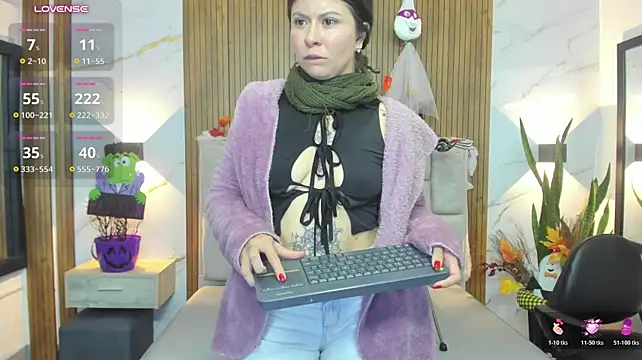 SckarletBloom's Live XXX Chat