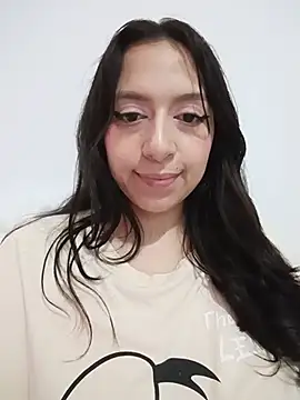 AlondraaGomez33's Live XXX Chat